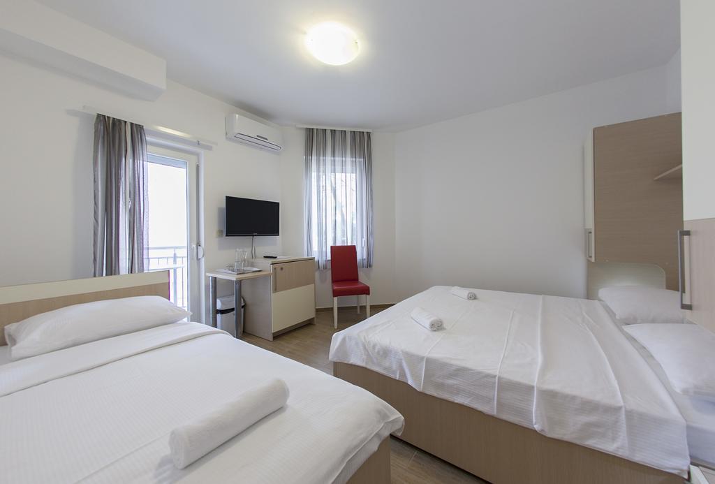 Guesthouse Villa Klara Baska Voda Ngoại thất bức ảnh