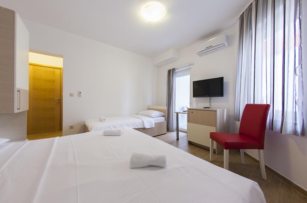 Guesthouse Villa Klara Baska Voda Ngoại thất bức ảnh