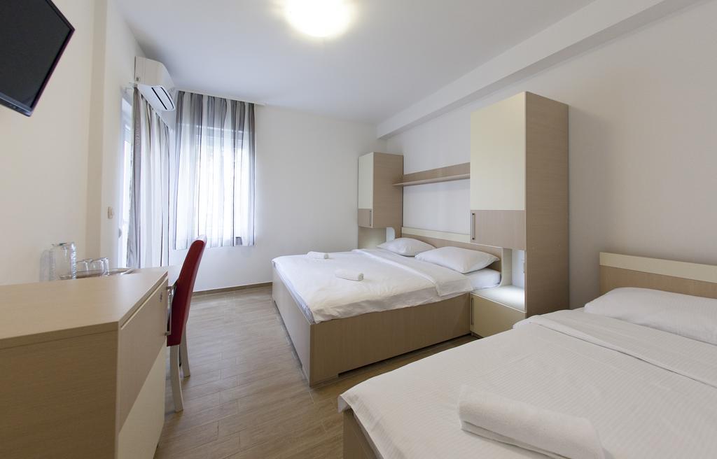 Guesthouse Villa Klara Baska Voda Ngoại thất bức ảnh