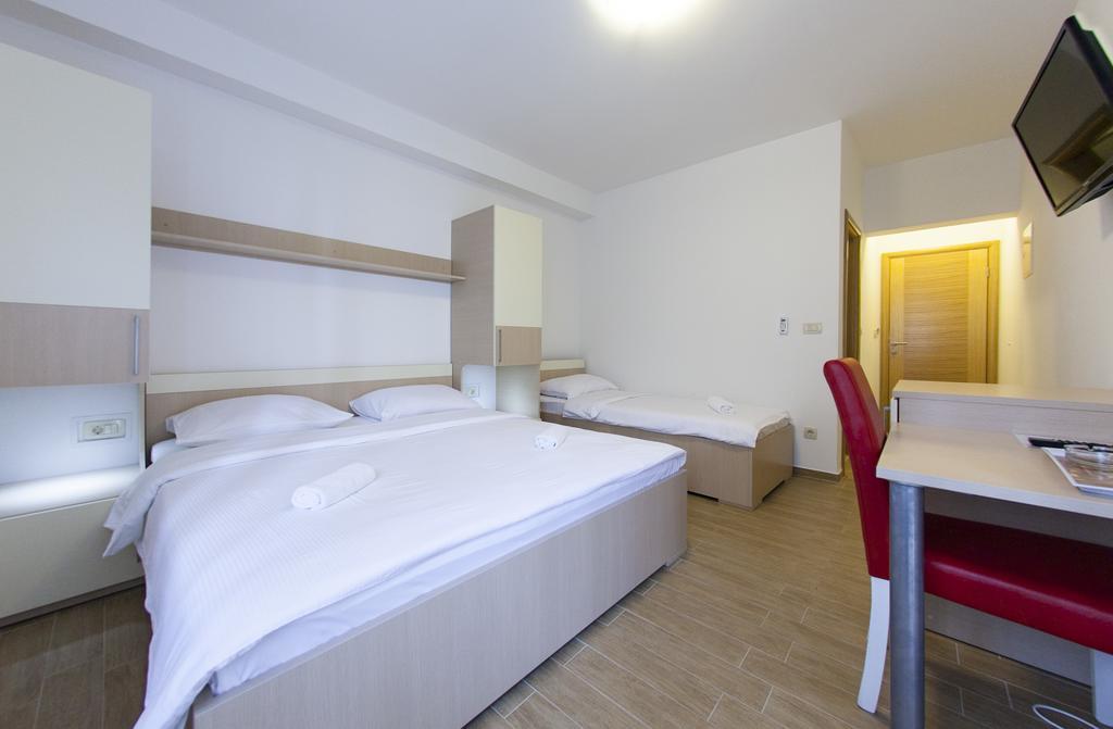 Guesthouse Villa Klara Baska Voda Ngoại thất bức ảnh